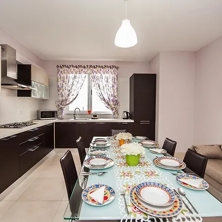 Apartment The Waves Marsaxlokk