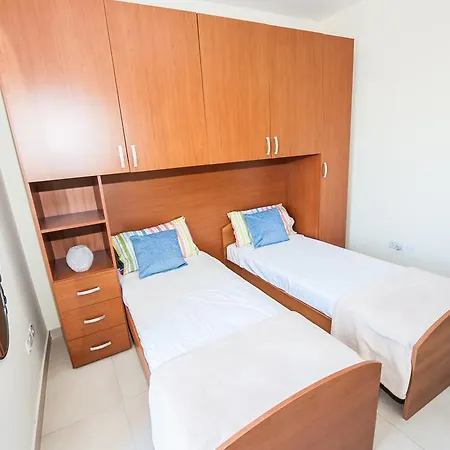 Apartment The Waves Marsaxlokk